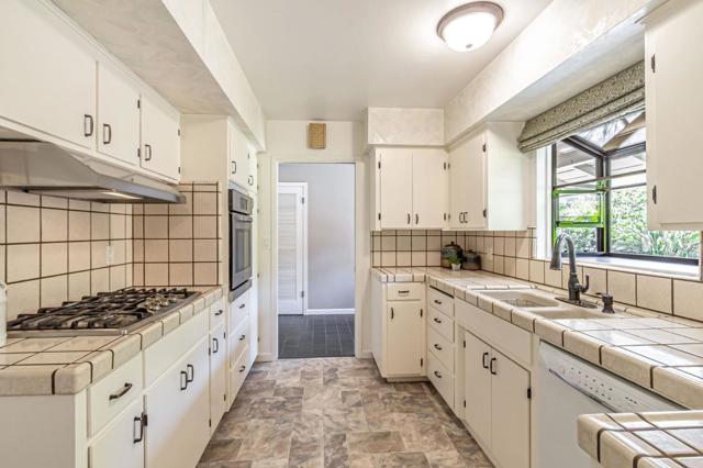 18931 Cyril Place, Saratoga CA: https://media.crmls.org/mediaz/4f5c439e-4b18-43ec-aa1c-19981c460980.jpg