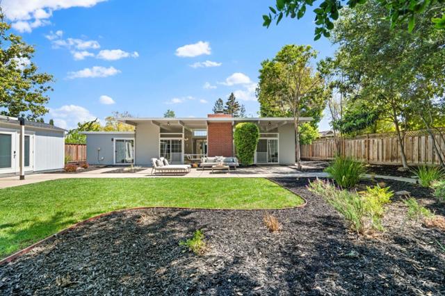 969 Eichler Drive, Mountain View CA: https://media.crmls.org/mediaz/4f5c6815-f773-4816-9388-c597c5f6f938.jpg