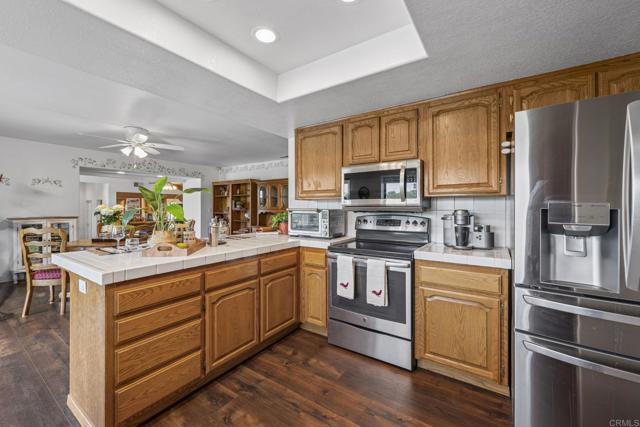 3048 Jason Road, Fallbrook CA: https://media.crmls.org/mediaz/4f5ca284-e328-408c-89cb-4a0b4a194ded.jpg
