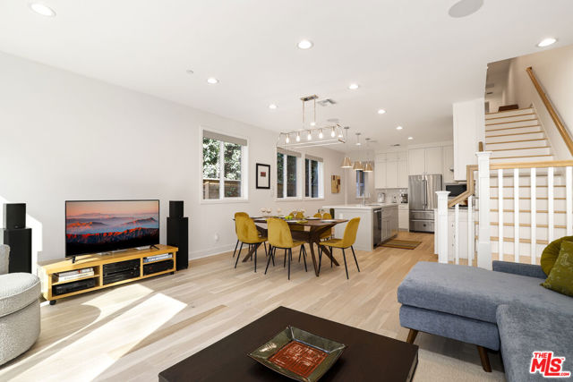 1741 S S Marvin Ave, Los Angeles CA: https://media.crmls.org/mediaz/4f5caa51-df94-4e4d-9fb9-c7b04c5a3bf4.jpg