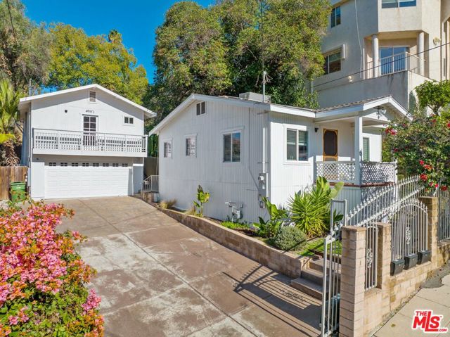 4011 1/2 Sunset Drive, Los Angeles CA: https://media.crmls.org/mediaz/4f5d4241-9568-4902-97cf-1ea801fa76f6.jpg