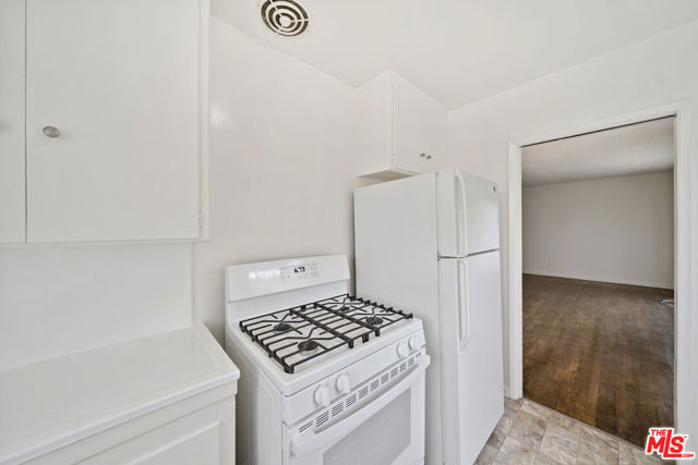 2314 S Corning, Los Angeles CA: https://media.crmls.org/mediaz/4f5eb227-6bb2-47fc-bb6e-5dcecc67b7ac.jpg