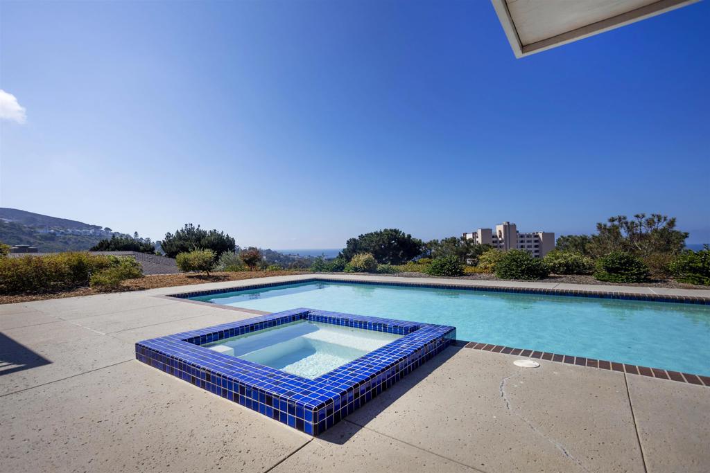 MLS #250043827SD image #24