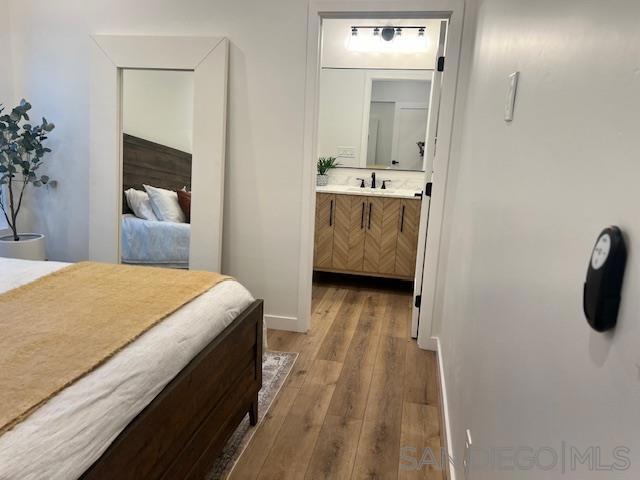 4922 Muir Ave, San Diego CA: https://media.crmls.org/mediaz/4f61c646-e7c1-4f92-8c67-5704163a42b5.jpg