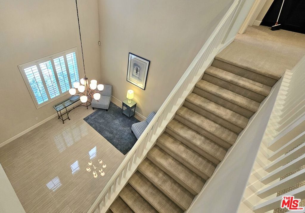 https://media.crmls.org/mediaz/4f62105c-6505-412b-aac5-29878666b468.jpg?preset=X-Large