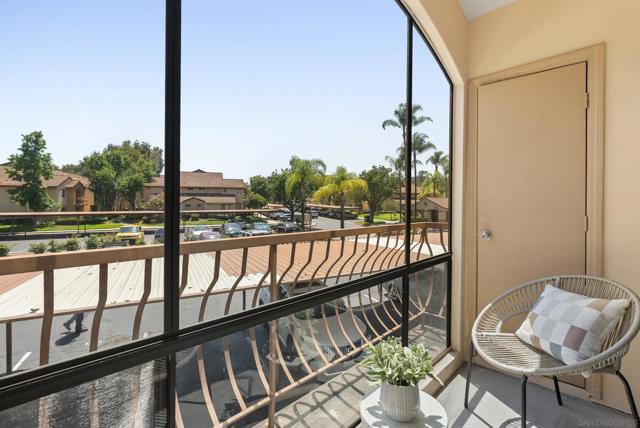12191 Cuyamaca College Dr E, El Cajon CA: https://media.crmls.org/mediaz/4f622939-b199-4110-a3e4-b9d0d9df6380.jpg