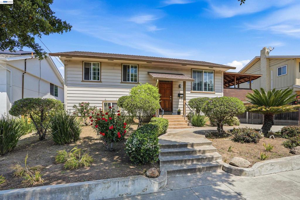 3279 Ruskin Dr