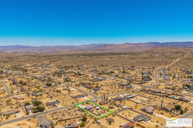 3662 Balsa Avenue, Yucca Valley CA: https://media.crmls.org/mediaz/4f637fcb-6df5-4d51-ac35-f3c205281f09.jpg