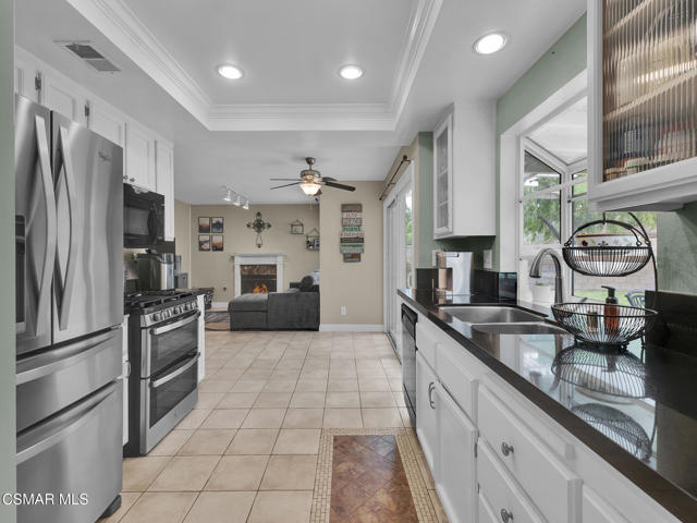 13100 View Mesa Street, Moorpark CA: https://media.crmls.org/mediaz/4f63b4d6-d73a-4d1f-95f3-523ad2733428.jpg