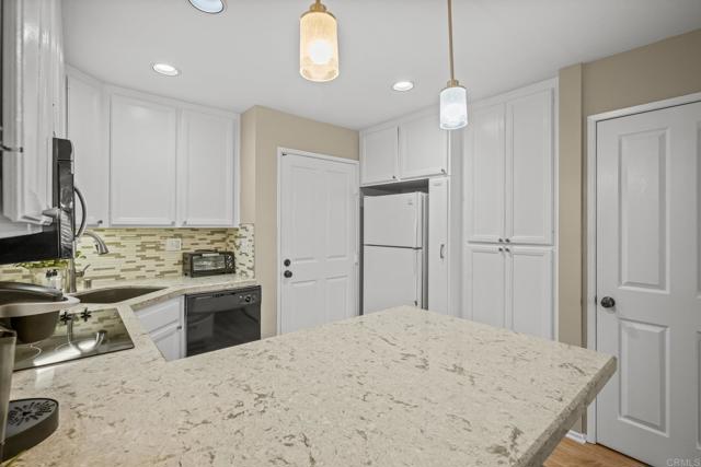 Detail Gallery Image 7 of 39 For 1562 Camino Del Mar #643,  Del Mar,  CA 92014 - 1 Beds | 2 Baths