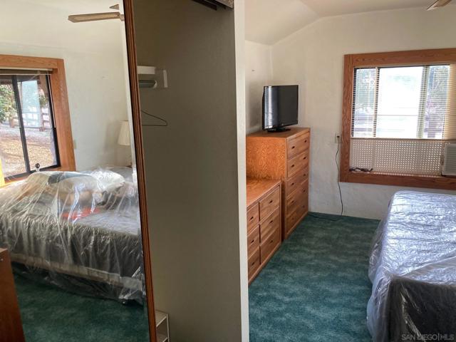 1639 Jewel Valley Rd, Boulevard CA: https://media.crmls.org/mediaz/4f64161e-1e8b-4bd5-9cb9-36fea314ecb3.jpg