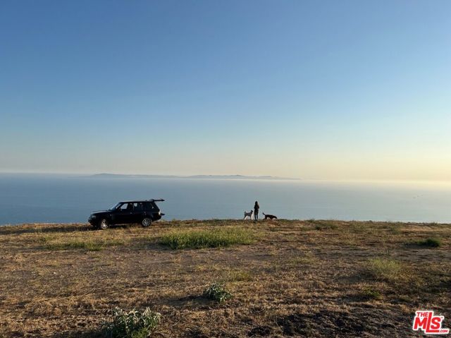 8560 Ocean View Road, Ventura CA: https://media.crmls.org/mediaz/4f6545b8-df07-4876-8158-22c03742d3e4.jpg