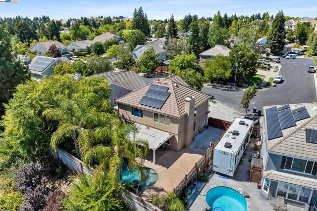 635 Eliot Dr, Livermore CA: https://media.crmls.org/mediaz/4f6556ea-ad16-43cd-93e2-3252df5dbd95.jpg