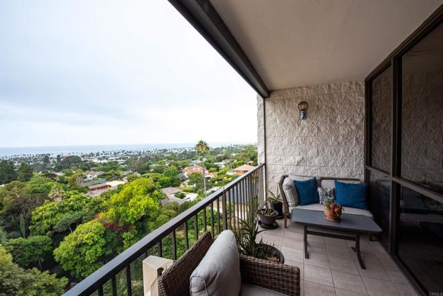 2500 Torrey Pines Road, La Jolla CA: https://media.crmls.org/mediaz/4f655d01-8242-40d2-871f-8098d912c150.jpg