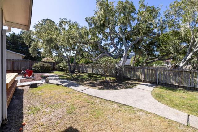 7 Antelope Lane, Monterey CA: https://media.crmls.org/mediaz/4f664c9d-bd14-49eb-9ddf-36db2537e05d.jpg