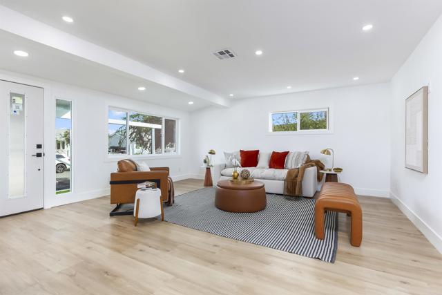 Detail Gallery Image 16 of 75 For 3840 Tomahawk Ln, San Diego,  CA 92117 - 5 Beds | 2 Baths