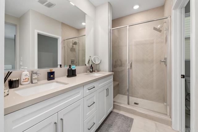2706 via alta place, San Diego CA: https://media.crmls.org/mediaz/4f678c22-05f8-4fd6-a07c-a01e6af1f31b.jpg