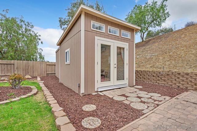 9410 Brian Way, El Cajon CA: https://media.crmls.org/mediaz/4f68a6f0-910e-4390-a65d-ffc0b1997d1e.jpg