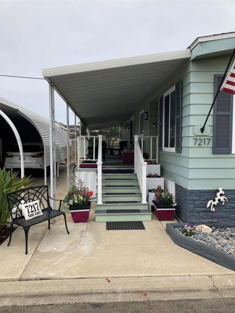 7217 San Luis St, Carlsbad CA: https://media.crmls.org/mediaz/4f68d720-d065-49ec-8296-bd7808cef406.jpg