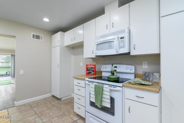 Detail Gallery Image 21 of 37 For 24124 Village 24, Camarillo,  CA 93012 - 2 Beds | 2 Baths