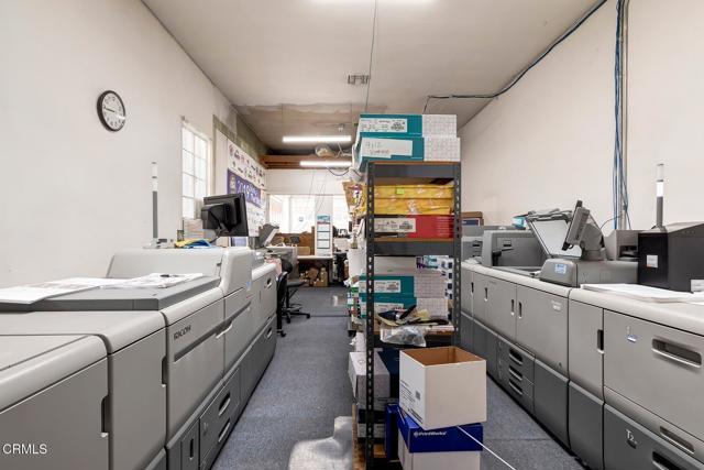 426 W Arbor Vitae Street, Inglewood CA: https://media.crmls.org/mediaz/4f68ff78-b78c-463d-87d2-9f455941742d.jpg