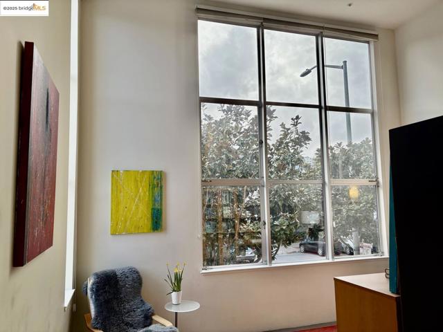 701 Pennsylvania AVE, San Francisco CA: https://media.crmls.org/mediaz/4f6959b2-29b8-4141-b805-4aa0c390c119.jpg