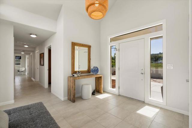 22500 Pacheco Pass Hwy,  CA: https://media.crmls.org/mediaz/4f699f69-76fc-45d6-b44b-992b4ef88130.jpg