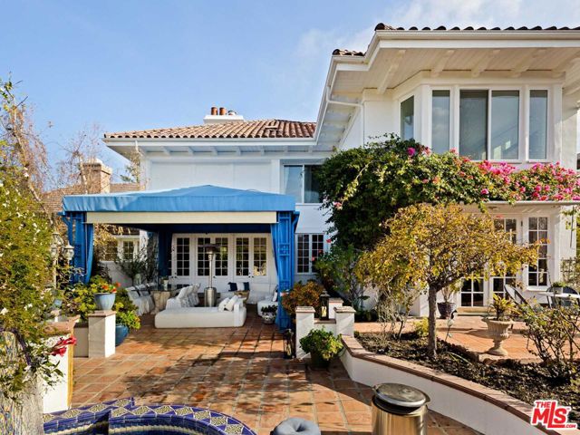 2113 Stoney Hill Road, Los Angeles CA: https://media.crmls.org/mediaz/4f69aa3c-da82-4024-8431-5931ba94536f.jpg