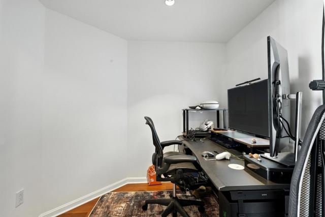 400 Beale Street, San Francisco CA: https://media.crmls.org/mediaz/4f69cc11-eb1a-4f43-beaa-cd5d81140483.jpg