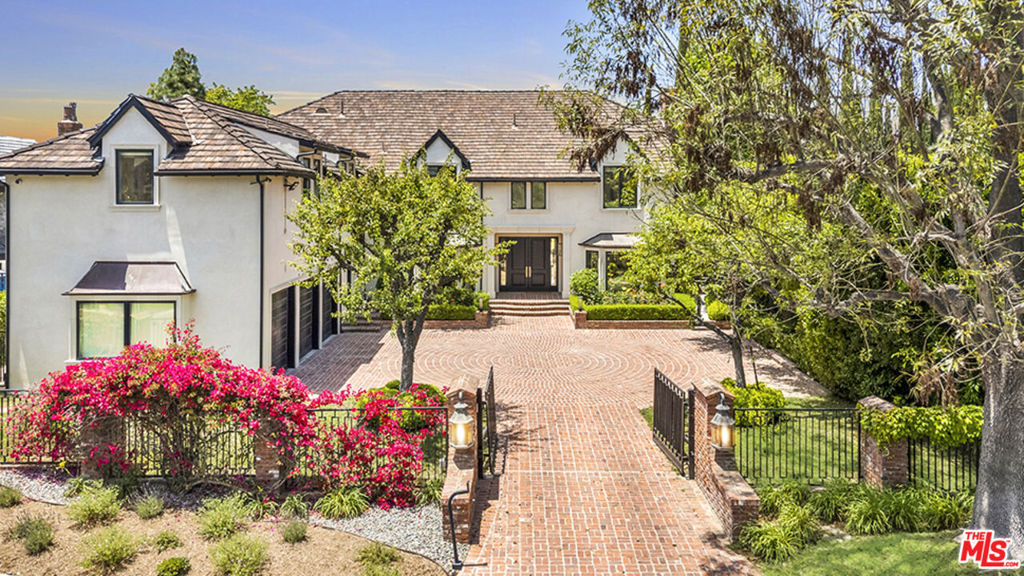 15515 Collina Strada