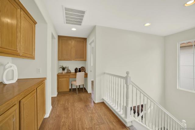 7301 Seafarer Pl, Carlsbad CA: https://media.crmls.org/mediaz/4f6a4a3f-63a1-4023-9c4b-5cda8a40a682.jpg