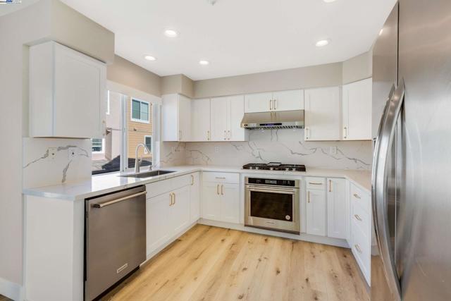 4579 Mangrove Dr, Dublin CA: https://media.crmls.org/mediaz/4f6aec1b-3ffa-4abc-9081-e4532deb40ef.jpg