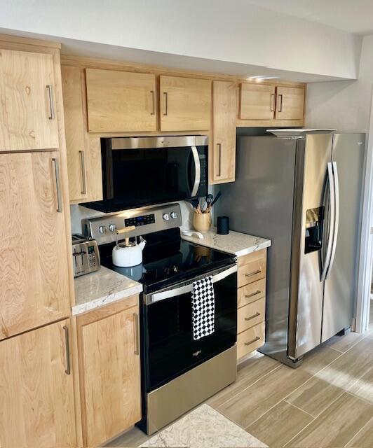 1730 Capri Circle, Palm Springs CA: https://media.crmls.org/mediaz/4f6b0c15-952d-46c6-8f6b-24e490ef4ee9.jpg