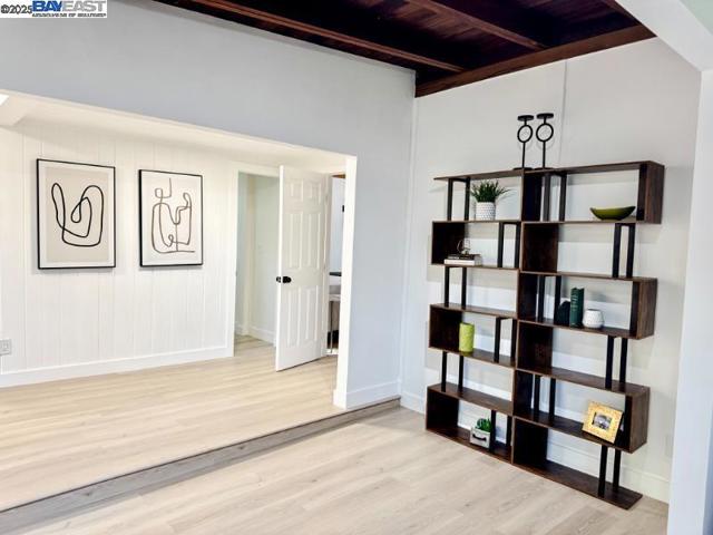 21401 Santa Clara Ave, Monte Rio CA: https://media.crmls.org/mediaz/4f6b6684-5be2-416a-b14d-c6559fcc1c46.jpg