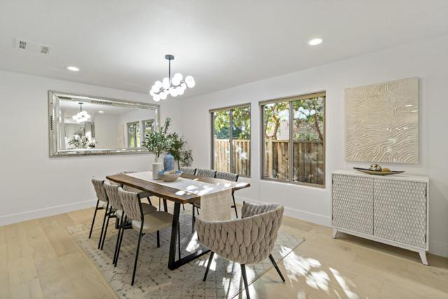 303 Lakeview Way, Redwood City CA: https://media.crmls.org/mediaz/4f6bbd2d-4b37-453b-94cb-055138d4c972.jpg