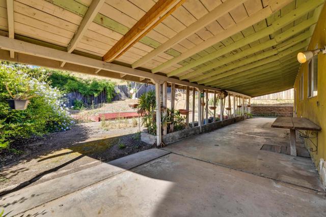 6800 Colorado Ave, La Mesa CA: https://media.crmls.org/mediaz/4f6c1201-8792-46d9-85ba-cdaa8483c971.jpg