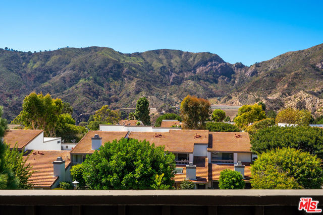 Drew Fenton | 17087 Palisades Circle Pacific Palisades CA | MLS: 7324465