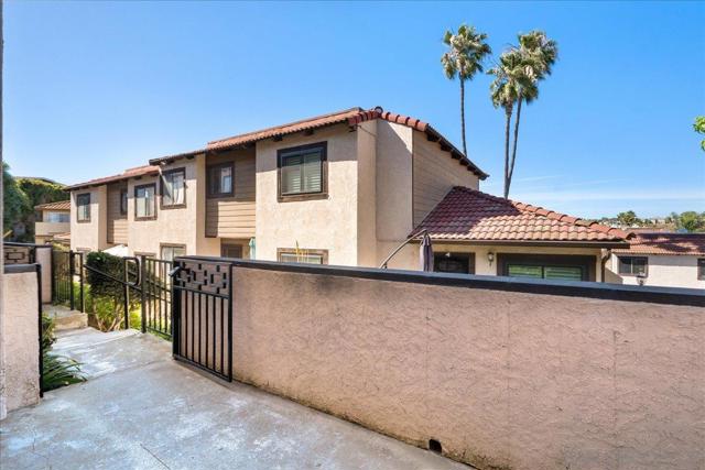 955 Postal Way, Vista CA: https://media.crmls.org/mediaz/4f6cdb52-0b45-449d-8a40-3ff7f752d54a.jpg