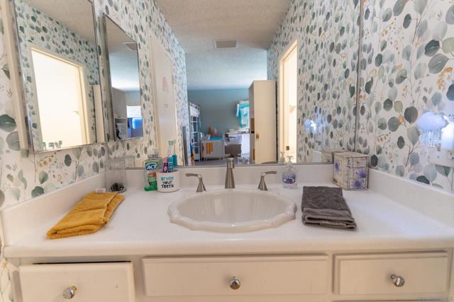 33212 Mill Creek Rd, Pauma Valley CA: https://media.crmls.org/mediaz/4f6e059c-9c2b-4ae1-b2c8-3e3f782d732c.jpg