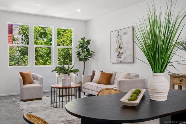 316 Antoni Glen, Escondido CA: https://media.crmls.org/mediaz/4f6e4692-c209-4001-80df-63db817c425f.jpg