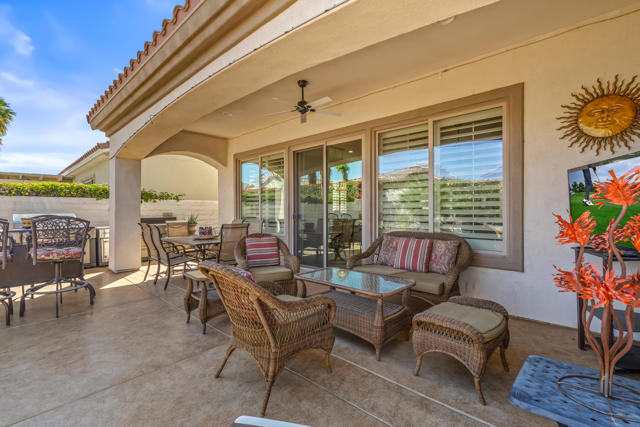 80132 Avenida Santa Olivia, Indio CA: https://media.crmls.org/mediaz/4f6ea2ed-d654-4fbd-9f20-45bdf7f1b1fa.jpg
