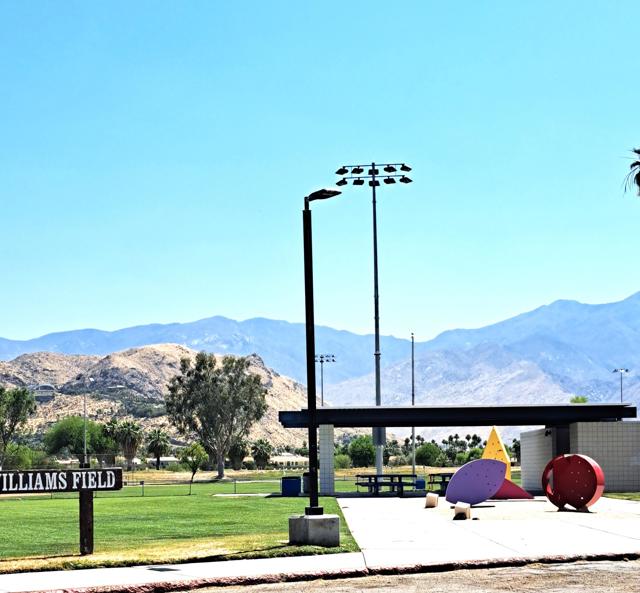 901 S Calle Tomas, Palm Springs CA: https://media.crmls.org/mediaz/4f6ee7b9-339a-4938-9de3-0f3848fa8845.jpg