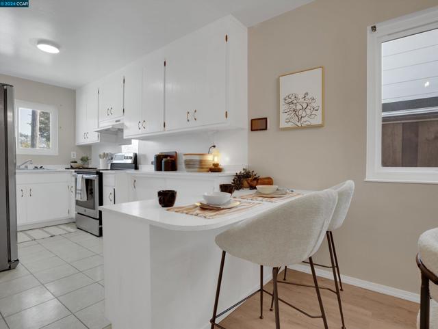 Image 10 of 31 For 1643 San Benito St