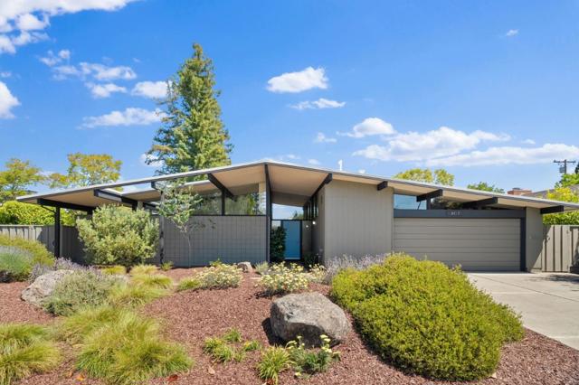 807 Blanchard Way, Sunnyvale CA: https://media.crmls.org/mediaz/4f711dfb-3a12-4abf-9c95-5d0c3b5cb6bd.jpg