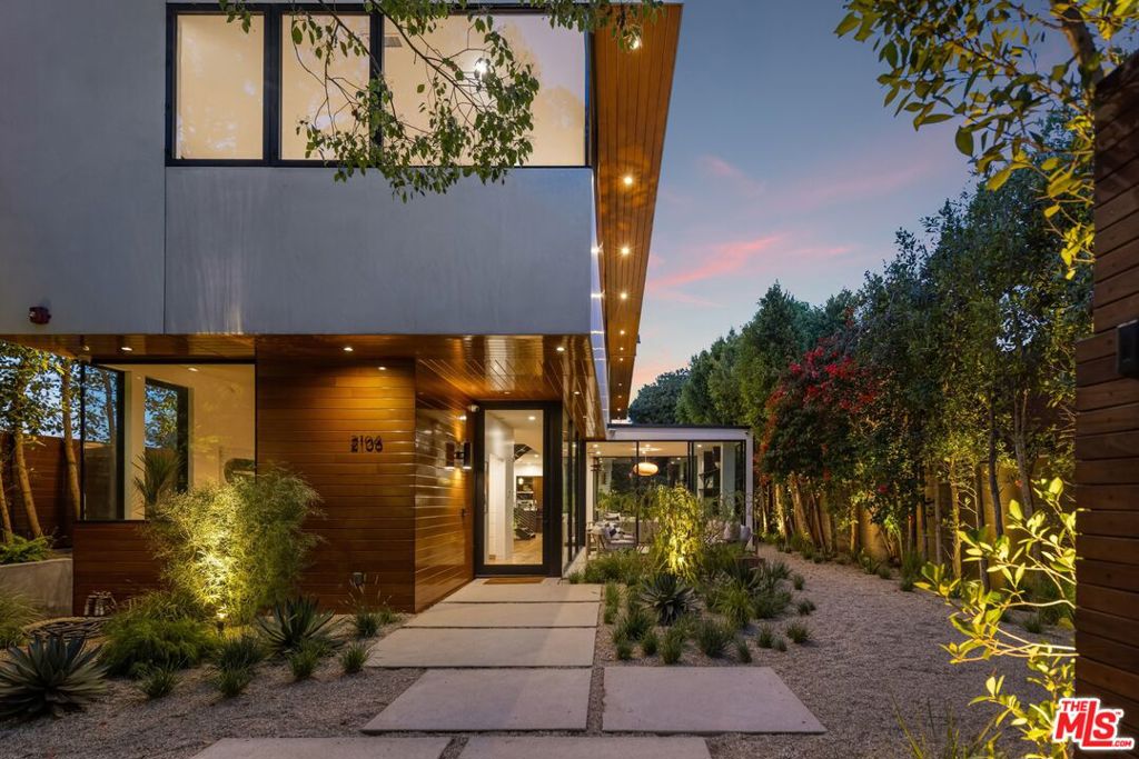 MLS #26860943 image #1
