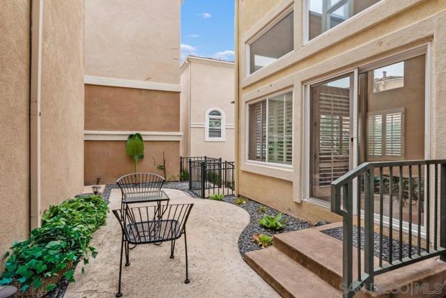 12674 Carmel Country Rd, San Diego CA: https://media.crmls.org/mediaz/4f73d9b1-beea-435f-8225-8c54cec2b10d.jpg