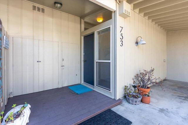 753 The Shoreline, La Selva Beach CA: https://media.crmls.org/mediaz/4f73f834-1a84-48ec-908c-e3a7dda39b97.jpg