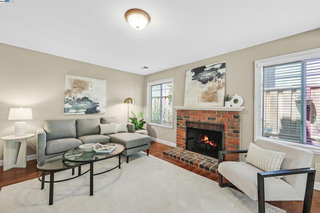 8043 Crossridge Rd, Dublin CA: https://media.crmls.org/mediaz/4f741c5c-1d5c-490e-9f15-760a1b0f5499.jpg