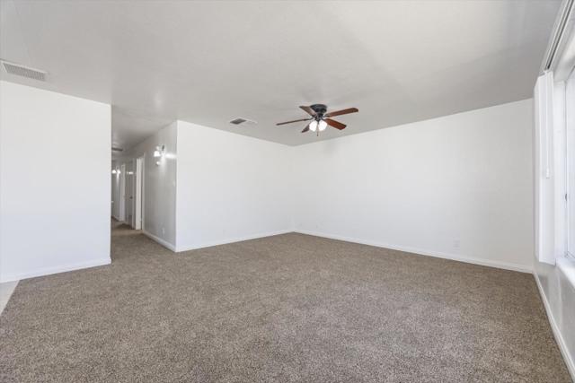 132 Center, Taft CA: https://media.crmls.org/mediaz/4f7500cc-cd01-4572-a32f-0365f402fed7.jpg