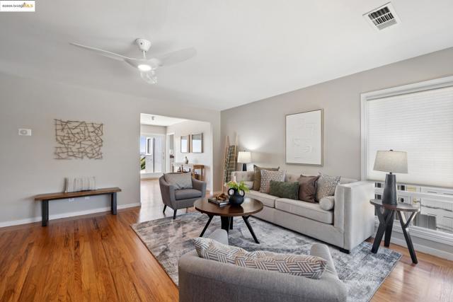 6338 Arlington Blvd, Richmond CA: https://media.crmls.org/mediaz/4f752966-cb55-41b4-b844-265d53a5a232.jpg